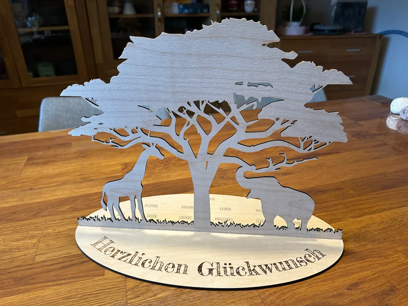 Baum mit Tieren – Lasercut